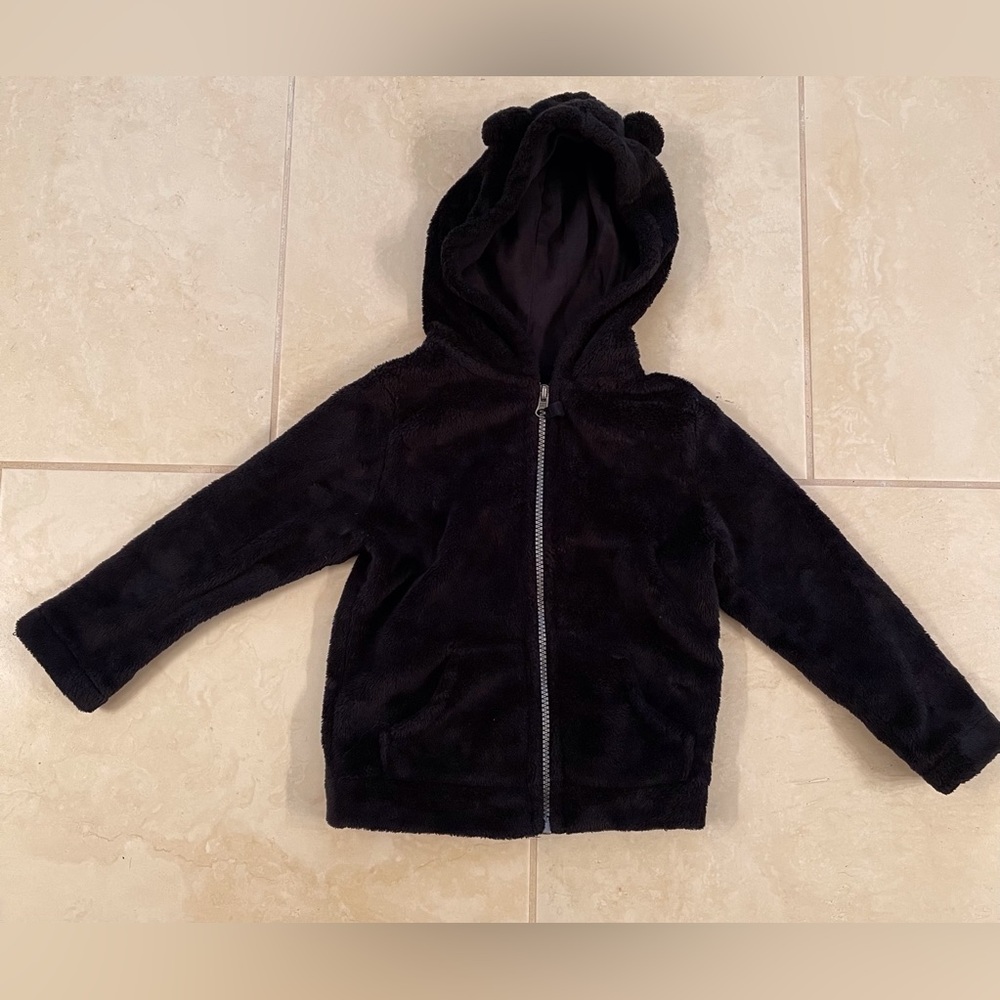 Carter’s Black fleece jacket. Size 4.